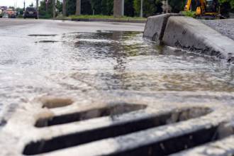Overbelasting van het riool door extreme wateroverlast